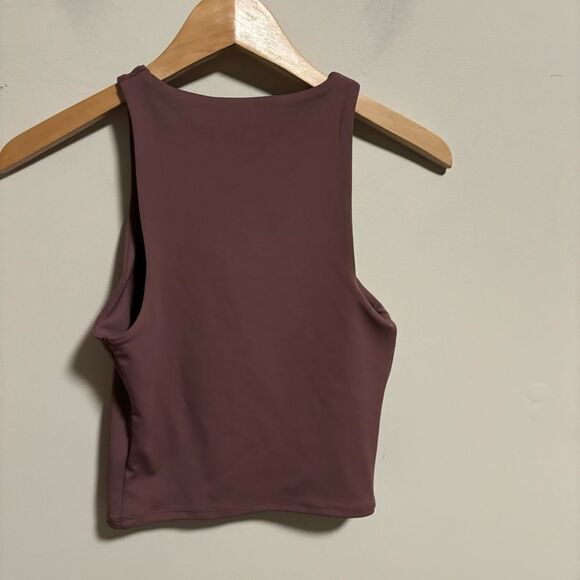 NWT Express Body Contour High Compression High Neck Cropped Tank- Size XS - Picture 4 of 9